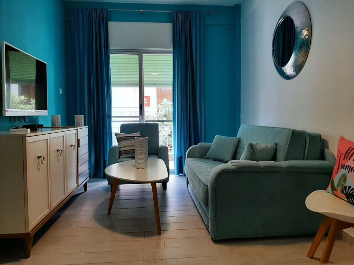 Gala Apartment Nea Poteidaia Exteriör bild